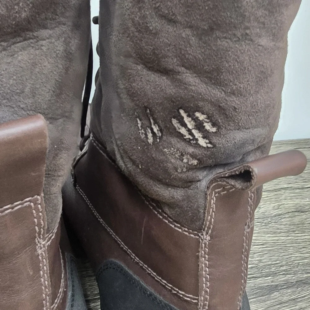 UGG Australia Mens 10.5 Brown Leather Shearling Winter Boots Vibram Waterproof